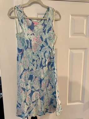 Lilly Pulitzer size medium linen dress